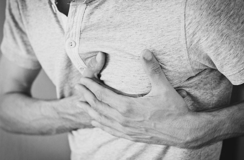  What are the complications of heart attack?