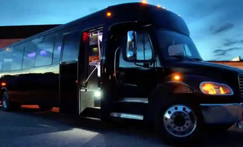  Reserve Your Favorite Toronto Party Bus