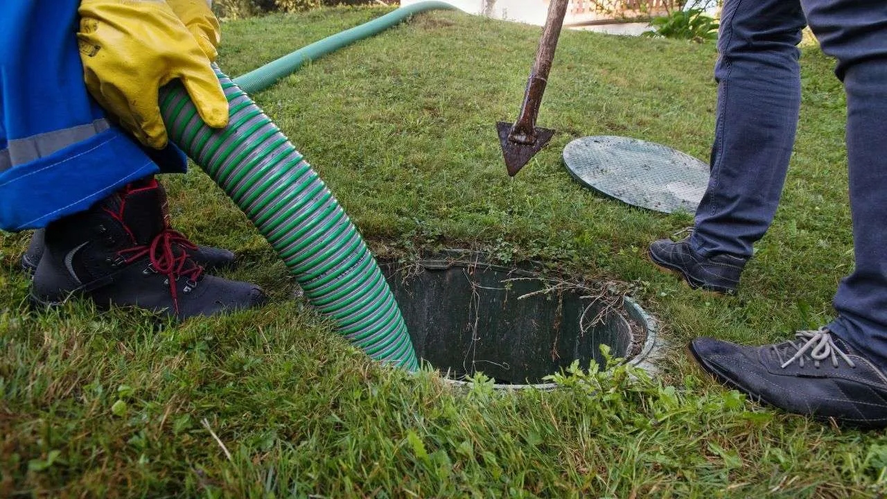 Understanding the Cost of Septic Tank Pumping: Budgeting Tips